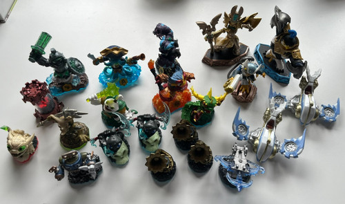 Lotto personaggi skylanders - personaggi, |